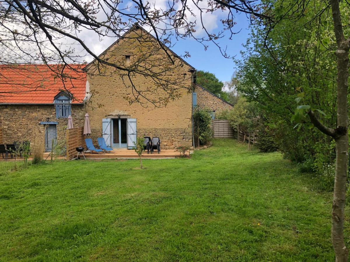 Gites De La Touche Aux Pourvoirs Combourg Eksteriør billede