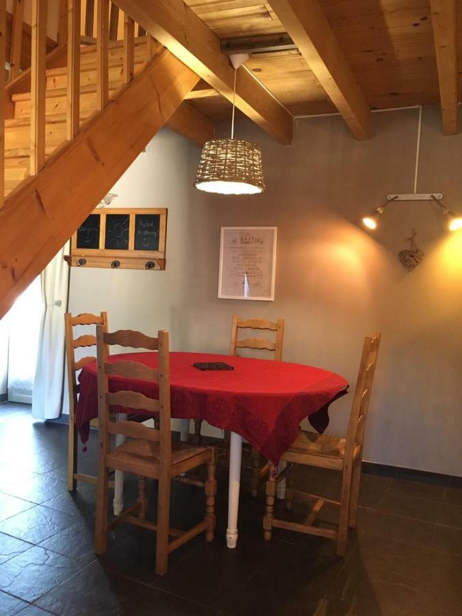 Gites De La Touche Aux Pourvoirs Combourg Eksteriør billede