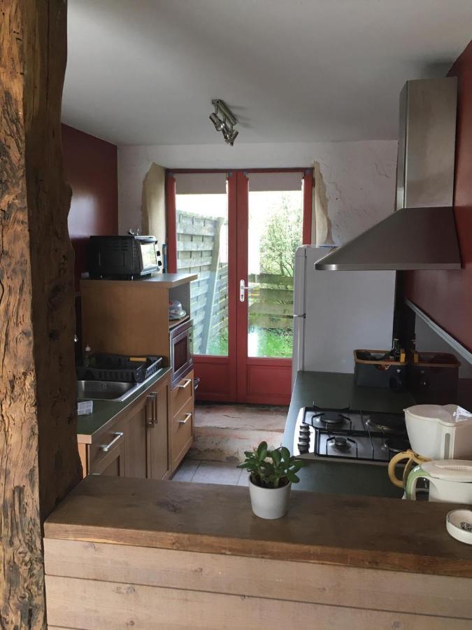 Gites De La Touche Aux Pourvoirs Combourg Eksteriør billede