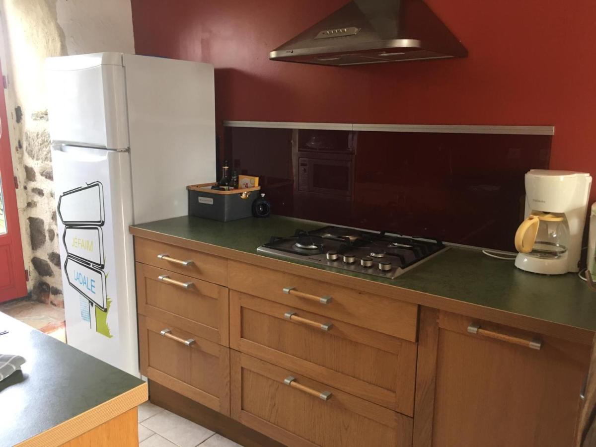 Gites De La Touche Aux Pourvoirs Combourg Eksteriør billede